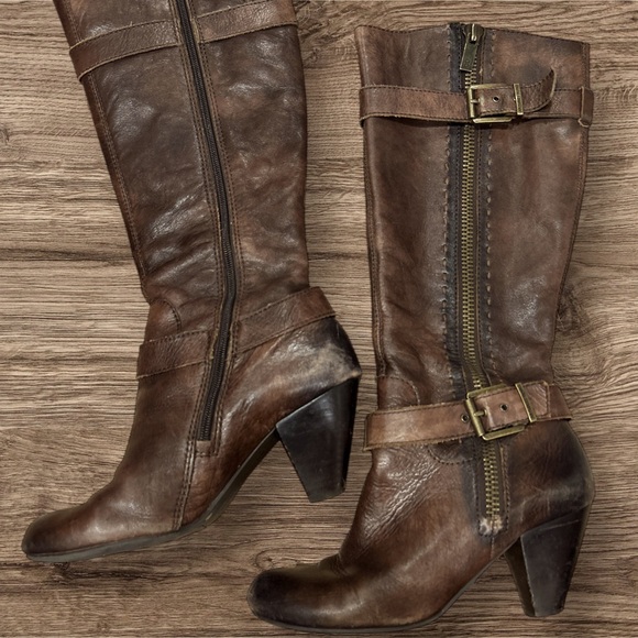 Arturo Chiang Brown Leather boots-distressed - Picture 1 of 10